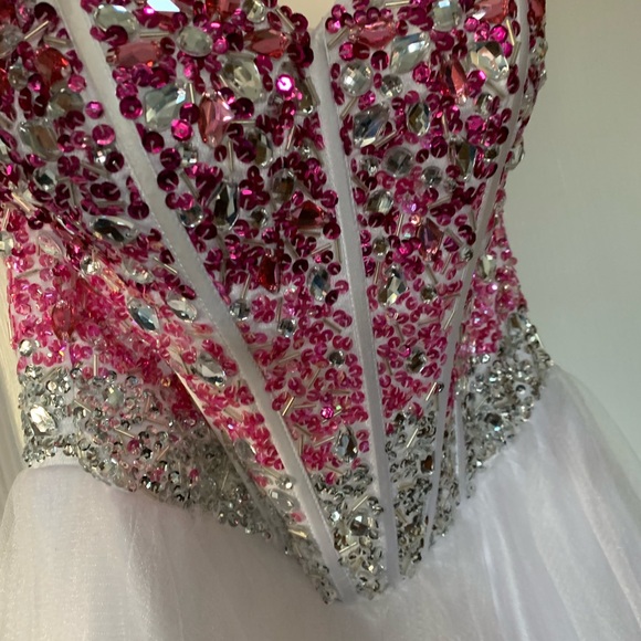 Short Prom/party dress - Picture 3 of 3